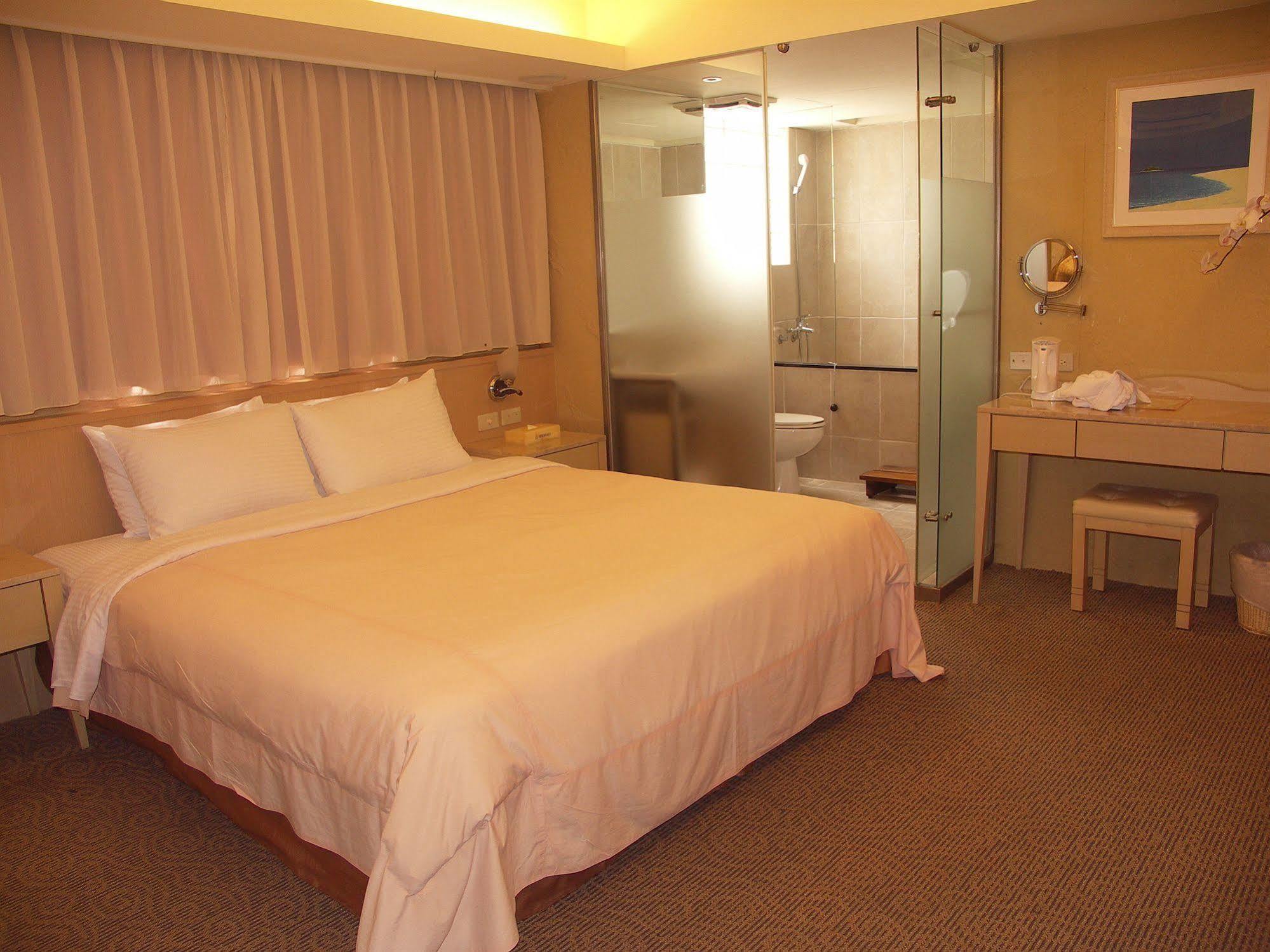 Blue Ocean Hotel Keelung Exterior foto